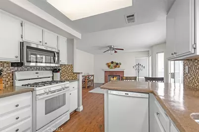 13021 Broken Bit Circle, Corona, CA 92883 - Photo 5