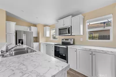 401 W Pottery, Lake Elsinore, CA 92530 - Photo 11
