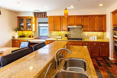 29029 Easton, Highland, CA 92346 - Photo 13