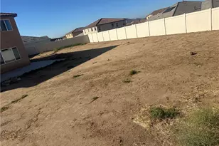 25857 Oak Springs, Homeland, CA 92548 - Photo 3