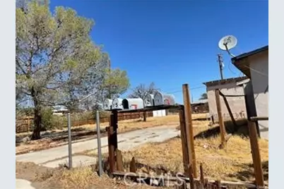 200 W Upjohn, Ridgecrest, CA 93555 - Photo 3