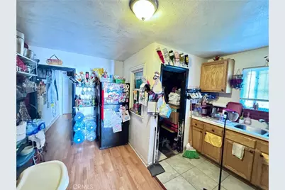 7011 7011 Bonsallo, Los Angeles, CA 90044 - Photo 21