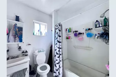 7011 7011 Bonsallo, Los Angeles, CA 90044 - Photo 25