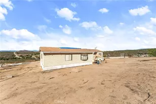 42525 Sable Dr, Hemet, CA 92544 - Photo 11