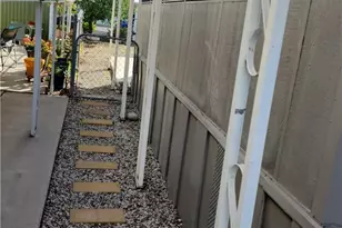 200 W San Bernardino Ave, Rialto, CA 92376 - Photo 25