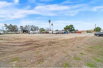 19597 Jurupa Avenue, Bloomington, CA 92316 - Photo 35