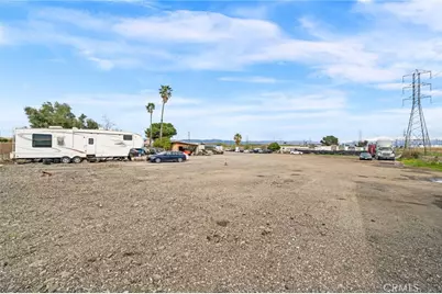 19597 Jurupa Avenue, Bloomington, CA 92316 - Photo 37