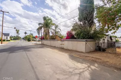 957 Center Street, Riverside, CA 92507 - Photo 33