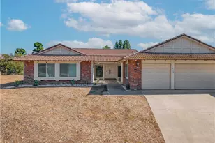 1450 Via Vallarta, Riverside, CA 92506 - Photo 5