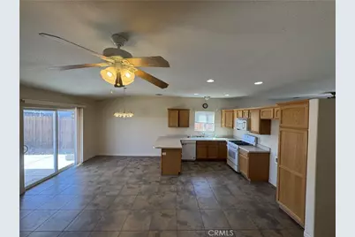 8406 Poppy Boulevard, California City, CA 93505 - Photo 13