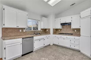 14486 Willow St, Hesperia, CA 92345 - Photo 7