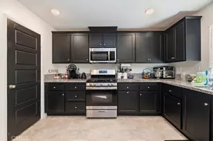 32894 Crown Point Ln, Lake Elsinore, CA 92530 - Photo 11