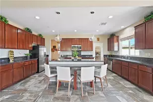 27943 Aidan Cir, Moreno Valley, CA 92555 - Photo 3