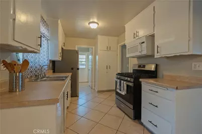 1083 Lorraine, Rialto, CA 92376 - Photo 9