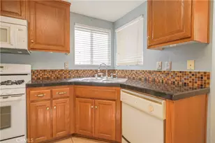 12176 Stonegate, Victorville, CA 92392 - Photo 15