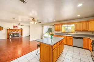 17331 Seville Ct, Fontana, CA 92335 - Photo 15