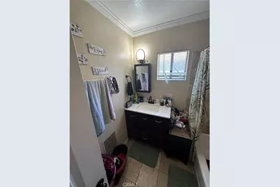 6674 Easton, East Los Angeles, CA 90022 - Photo 11