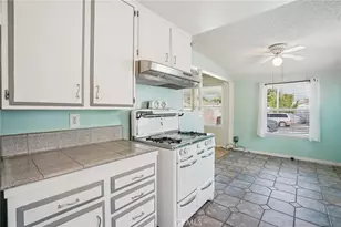 11612 Massinger, Lakewood, CA 90715 - Photo 9