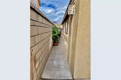 12003 Santiam Court, Jurupa Valley, CA 91752 - Photo 33