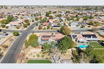 15358 Lookout, Victorville, CA 92307 - Photo 3