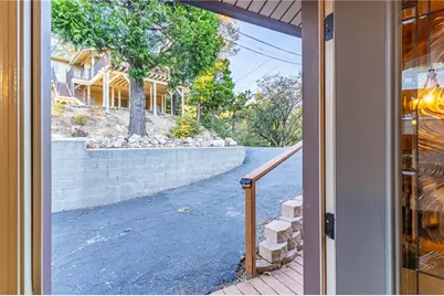 24375 Zurich Drive, Crestline, CA 92325 - Photo 11