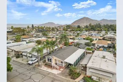 138 Sir Damas Drive, Riverside, CA 92507 - Photo 3