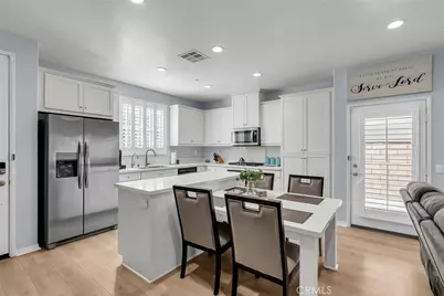 16064 Symphony Lane, Fontana, CA 92336 - Photo 5