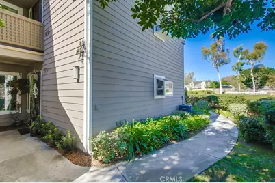1059 Shadowridge Drive #1, Vista, CA 92081 - Photo 5