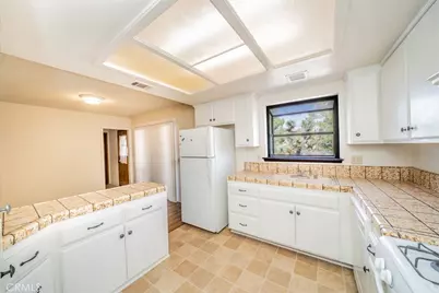 3818 Sunnyslope Road, Phelan, CA 92371 - Photo 11