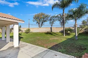 908 W Mesa Dr, Rialto, CA 92376 - Photo 11