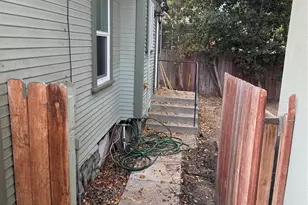 1355 N Gordon St, Pomona, CA 91768 - Photo 43