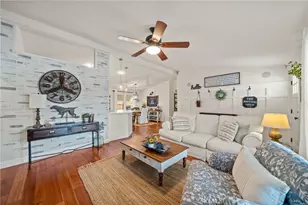 24765 Las Flores Dr, Canyon Lake, CA 92587 - Photo 9