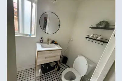 1555 McDonald Avenue, Wilmington, CA 90744 - Photo 11