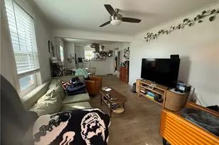 1555 McDonald Ave, Wilmington, CA 90744 - Photo 11