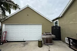 1555 McDonald Ave, Wilmington, CA 90744 - Photo 3