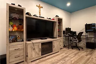 17204 Longmeadow Ave, Palmdale, CA 93591 - Photo 11