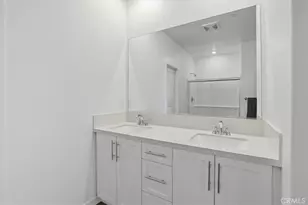 27317 Bear Creek Ln, Valencia, CA 91381 - Photo 17