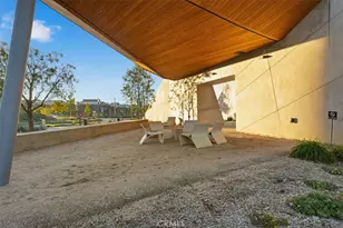 27317 Bear Creek Ln, Valencia, CA 91381 - Photo 33