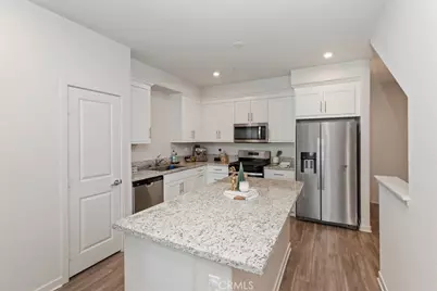 129 Dove Lndg, Covina, CA 91722 - Photo 13