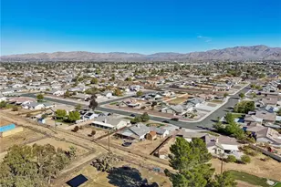 13322 Chenin Blanc Ct, Apple Valley, CA 92308 - Photo 49