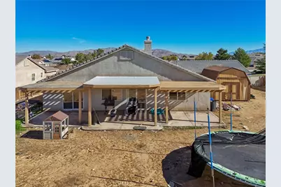13322 Chenin Blanc Court, Apple Valley, CA 92308 - Photo 43