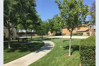 3762 Segovia, Perris, CA 92571 - Photo 31