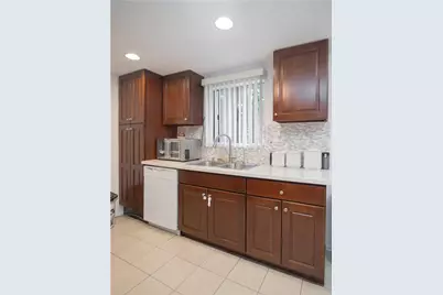 14527 Plummer #202, Panorama City, CA 91402 - Photo 21