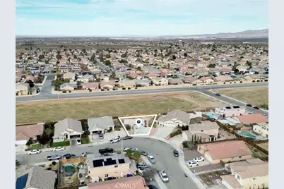 11456 Highland Court, Adelanto, CA 92301 - Photo 5