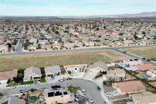 11456 Highland Ct, Adelanto, CA 92301 - Photo 5