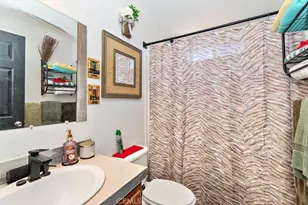 12730 Fir St, Oak Hills, CA 92344 - Photo 33