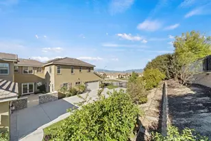 3094 Crystal Ridge Ln, Colton, CA 92324 - Photo 9