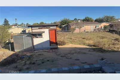 14327 Rodeo Drive, Victorville, CA 92395 - Photo 13