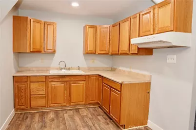 8654 Greenpoint Avenue, Riverside, CA 92503 - Photo 7