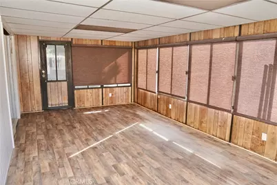 8654 Greenpoint Avenue, Riverside, CA 92503 - Photo 15